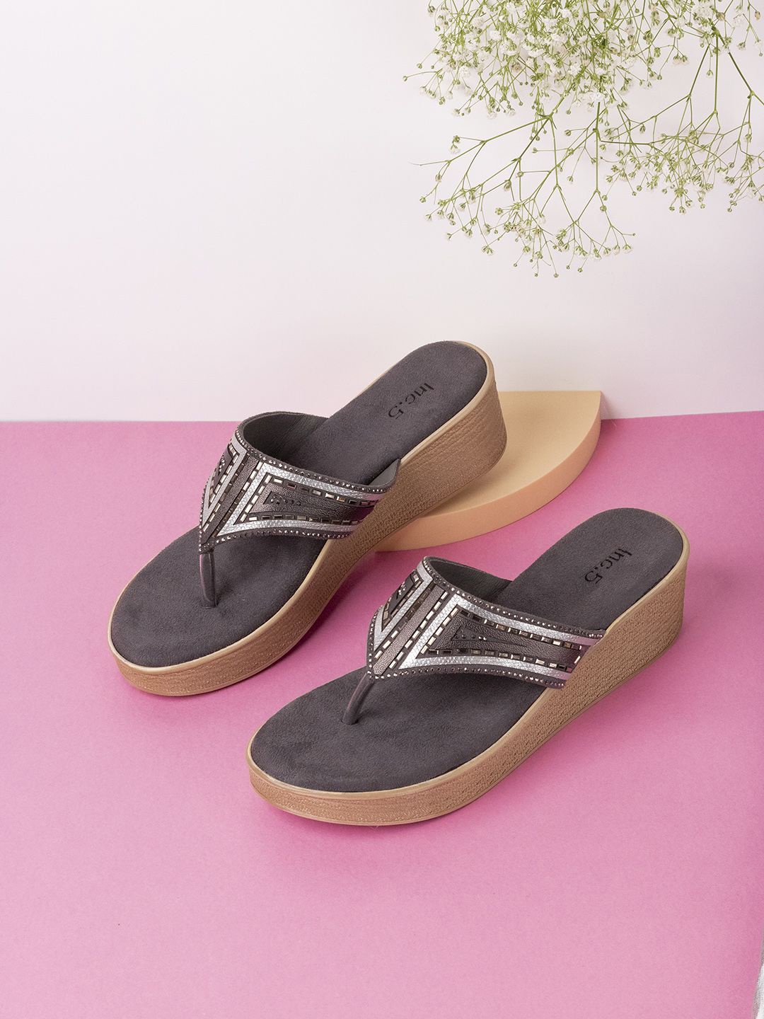 

Inc 5 Women Embellished Party Wedge Sandals, Grey