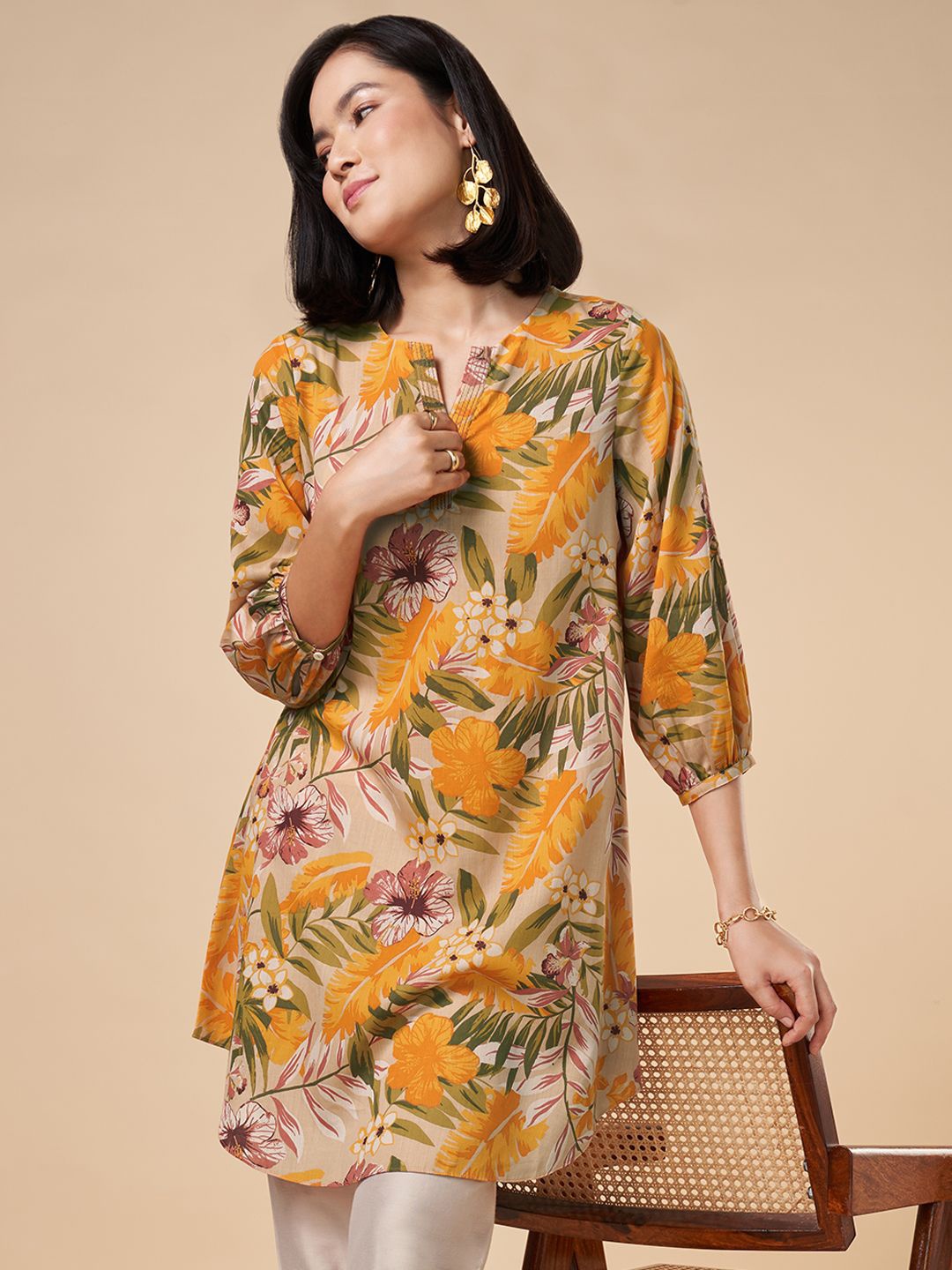 

Marigold Lane Women Floral Printed Tunic, Beige