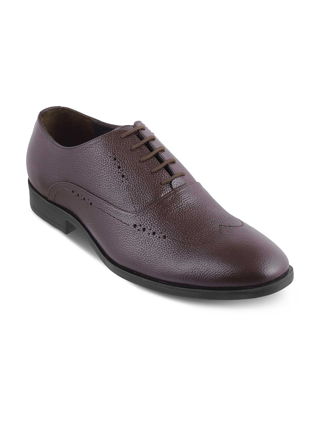 

Tresmode Men Textured Leather Formal Brogues, Brown