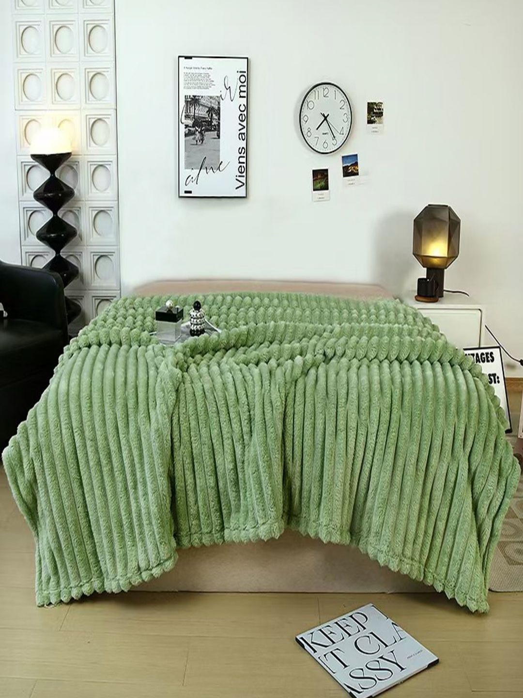 

JC HOME Green & White AC Room 300 GSM Double Bed Blanket