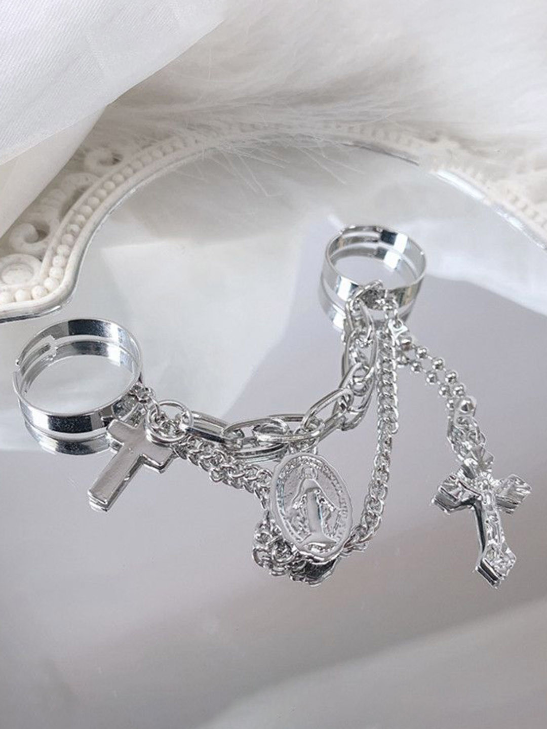 

YU FASHIONS Stainless Steel Silver-Plated Ring
