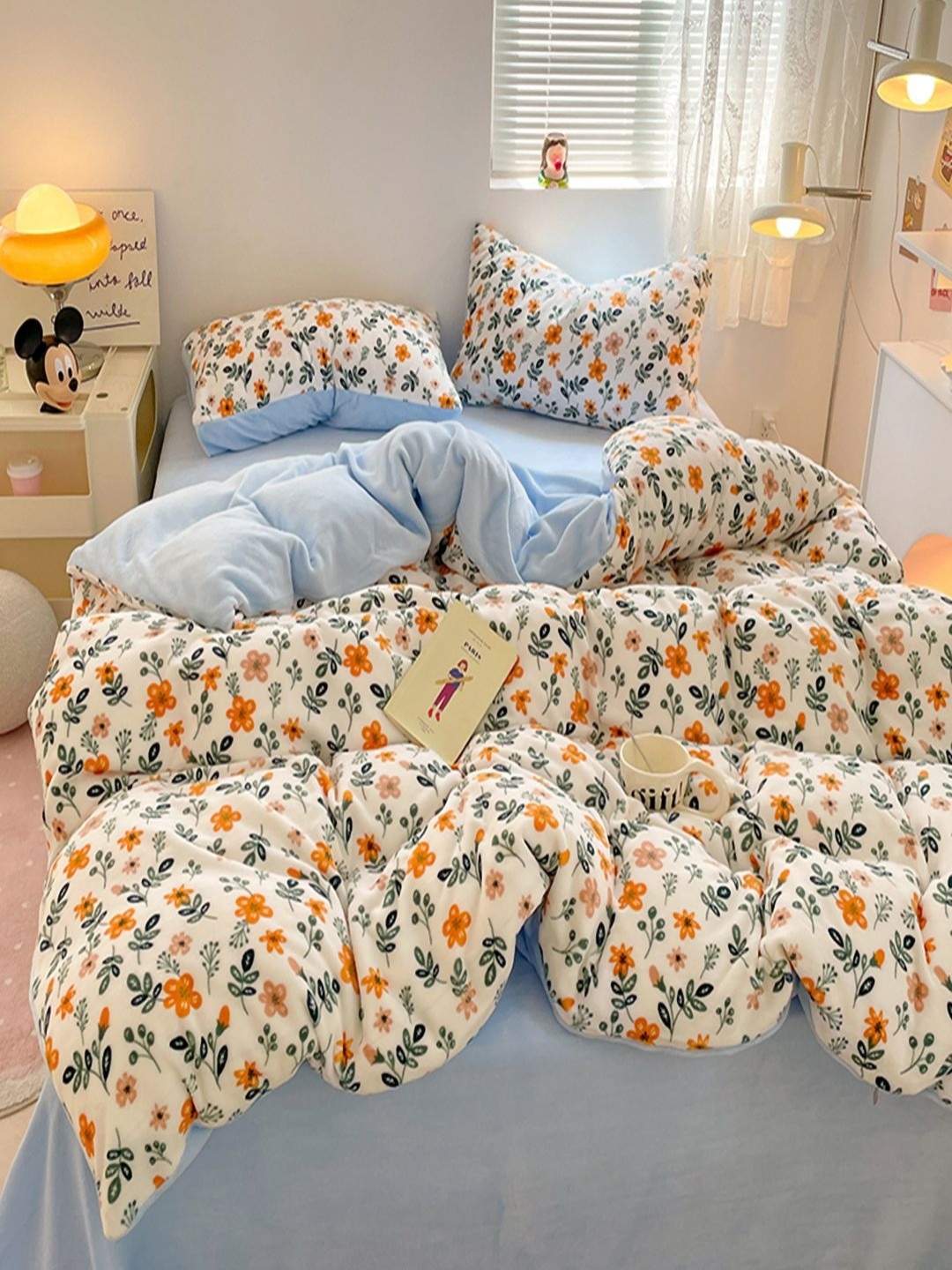 

JC HOME Blue & Cream-Coloured Floral Polycotton 3 Piece Double King Regular Bedding Set