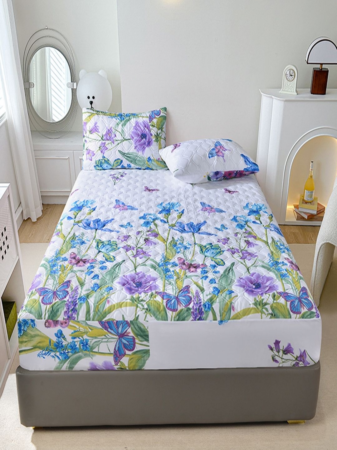 

JC HOME White & Blue Floral 150 TC Fitted Super King Bedsheet Set-2 m x 2.2 m