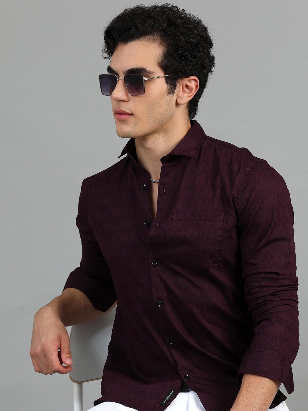 

HOUSE OF MAHNOTS Men Classic Spread Collar Textured Casual Shirt, Maroon