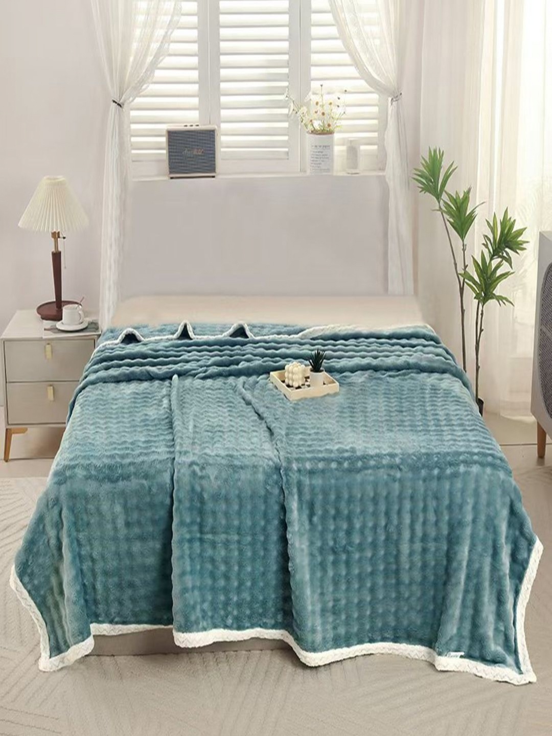 

JC HOME Blue Geometric AC Room 300 GSM Double Bed Blanket