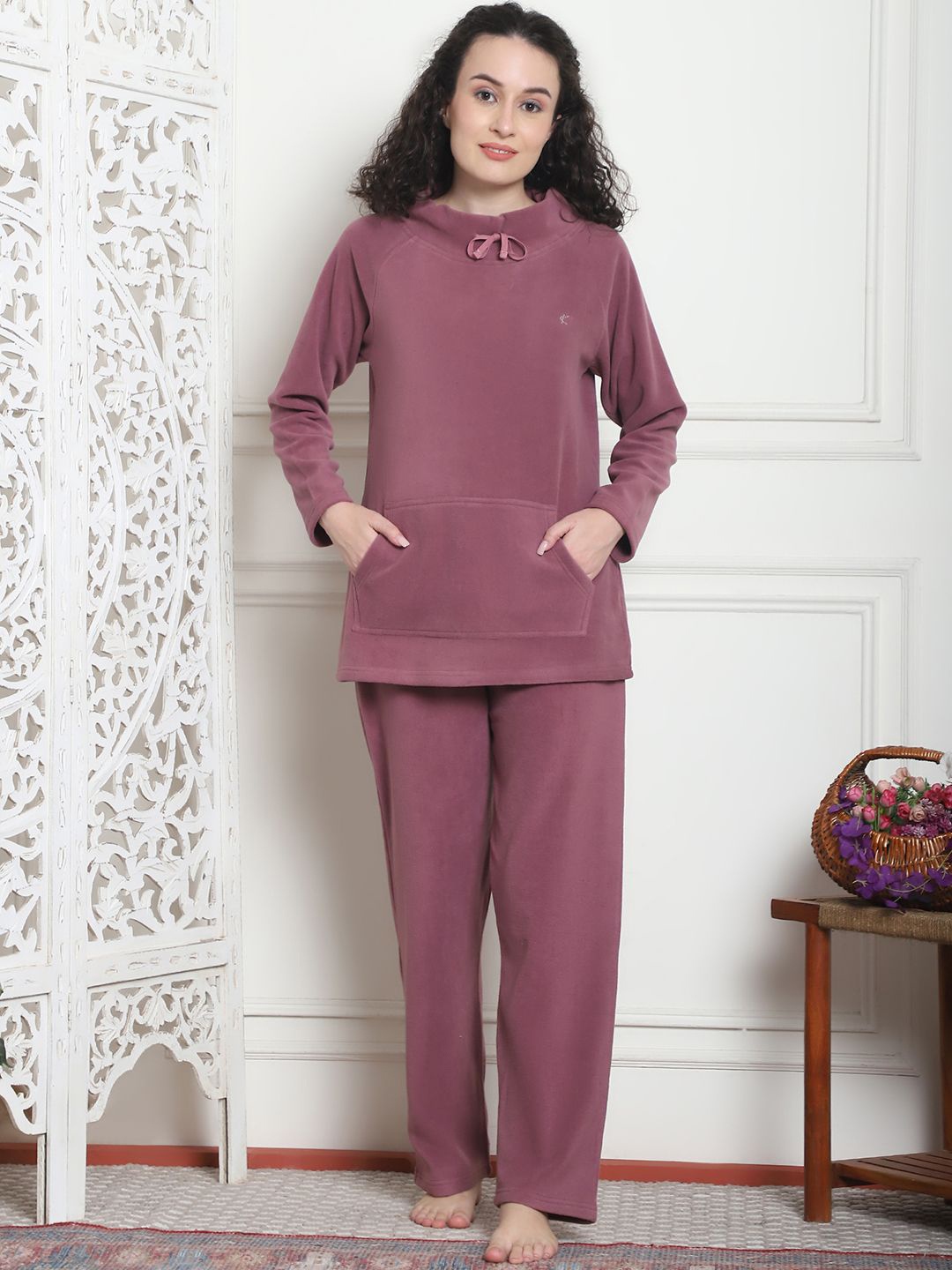 

Kanvin Women Solid Night suit, Pink
