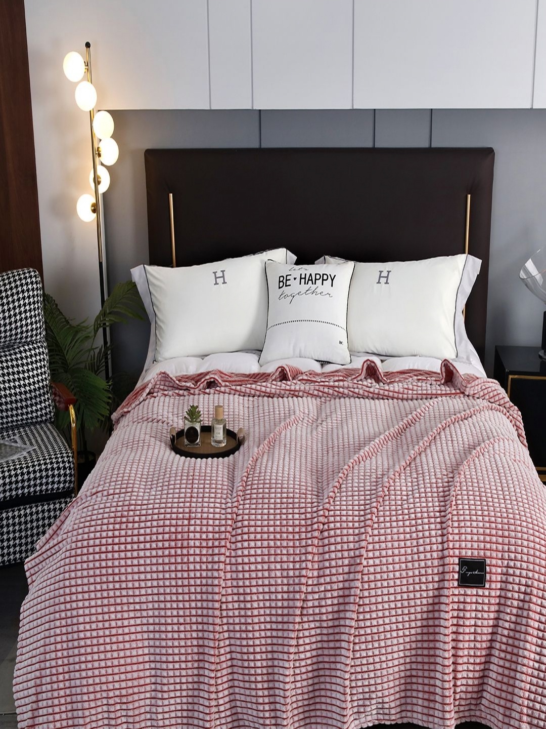 

JC HOME Red Geometric AC Room 300 GSM Double Bed Blanket