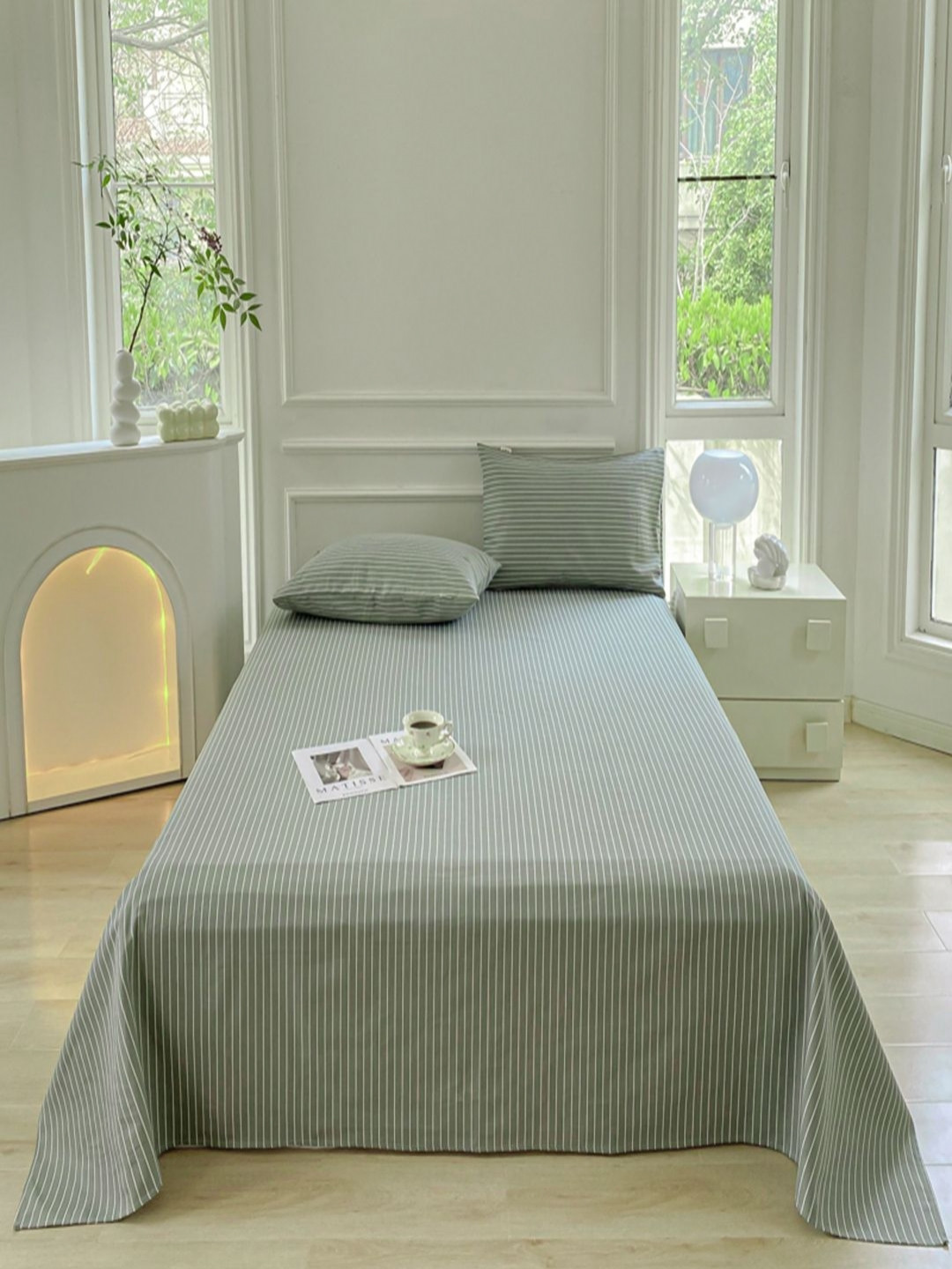 

JC HOME Green & White Striped 150 TC Queen Bedsheet with 2 Pillow Covers