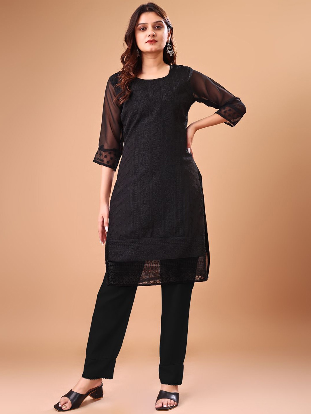 

KAYRAAH Women Embroidered Round Neck Pure Georgette Kurta, Black