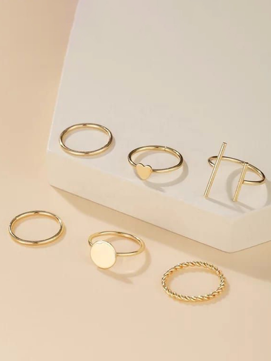 

YU FASHIONS Unisex Set Of 6 Gold-Plated Stainless Steel Finger Rings