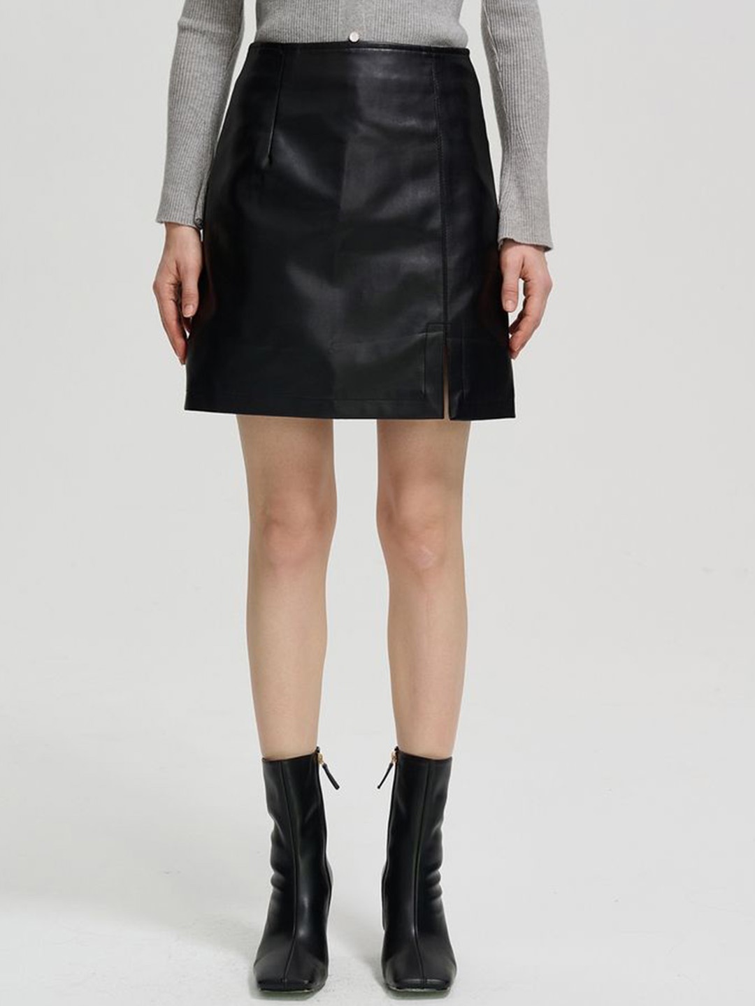 

LULU & SKY Women A-Line Mini Skirt, Black