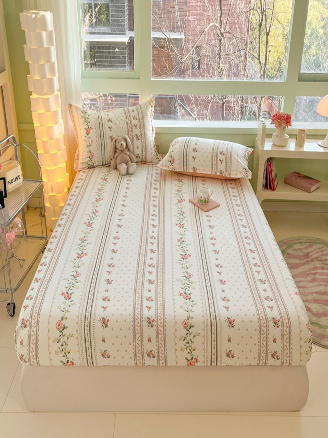 

JC HOME White & Green Floral Cotton 220 TC Fitted King Bedsheet Set-1.8 m x 2 m