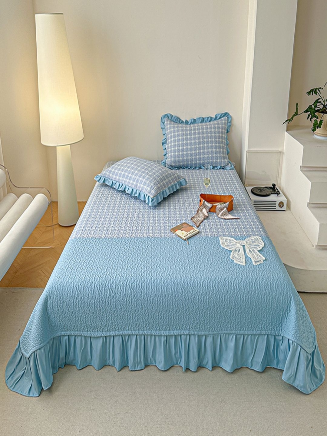 

JC HOME Blue & Grey Checked 162 TC King Bed Cover With 2 Pillow Covers