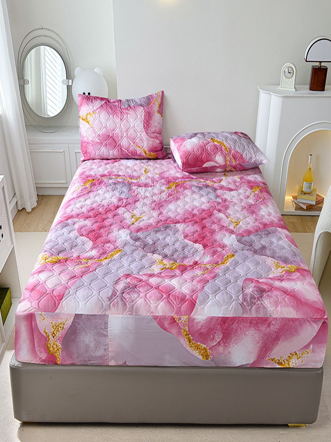 

JC HOME Pink & Purple Abstract 150 TC Fitted King Bedsheet Set 2.20 m x 2.00 m