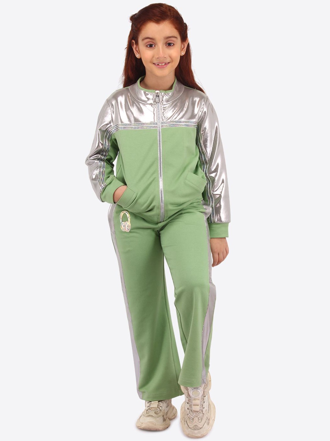 

CUTECUMBER Girls Colourblocked Mock Neck Tracksuits, Green