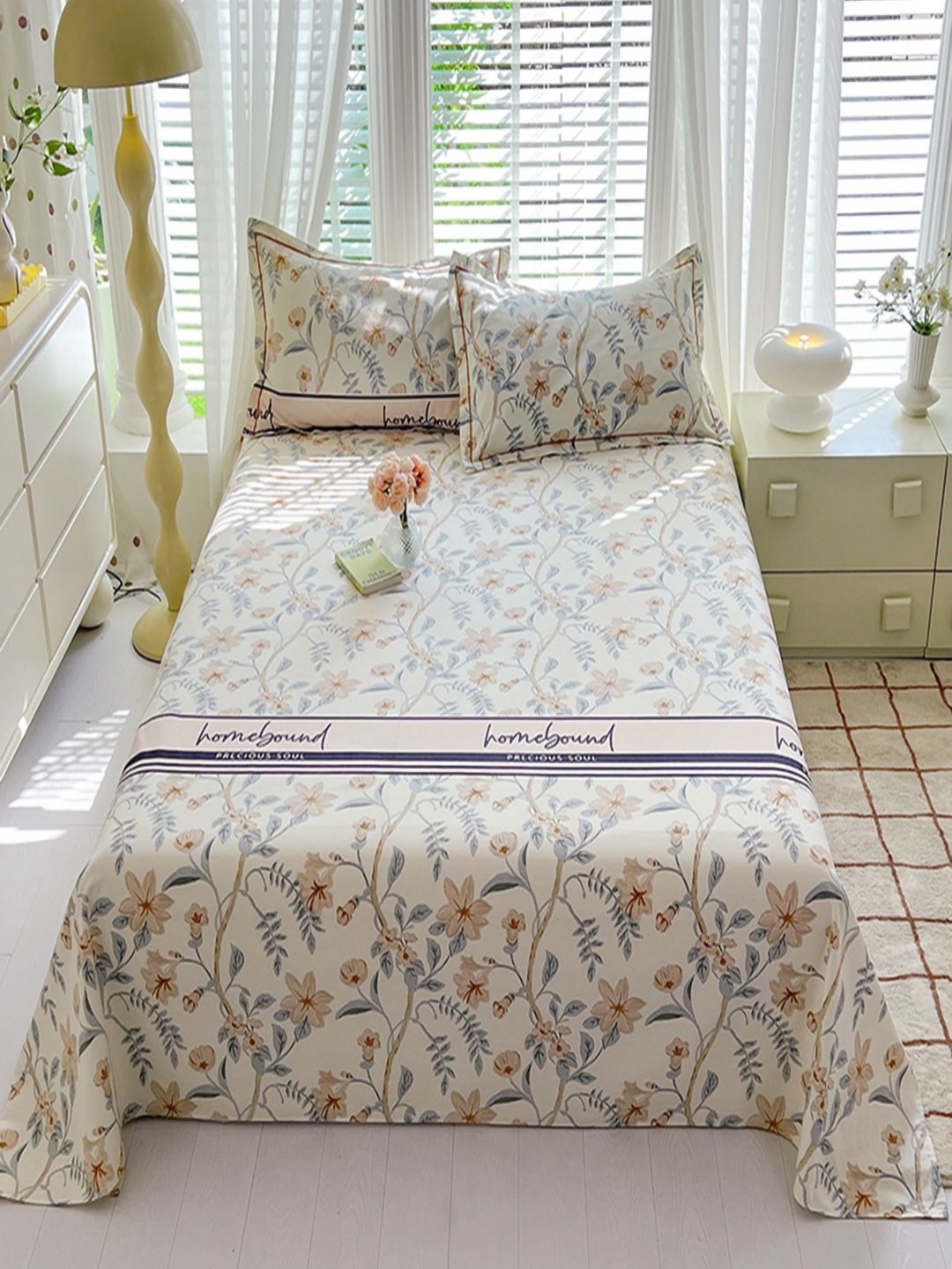 

JC HOME Cream-Coloured & Grey Floral Pure Cotton 220 TC King Bedsheet Set 2.30 m x 2.00 m