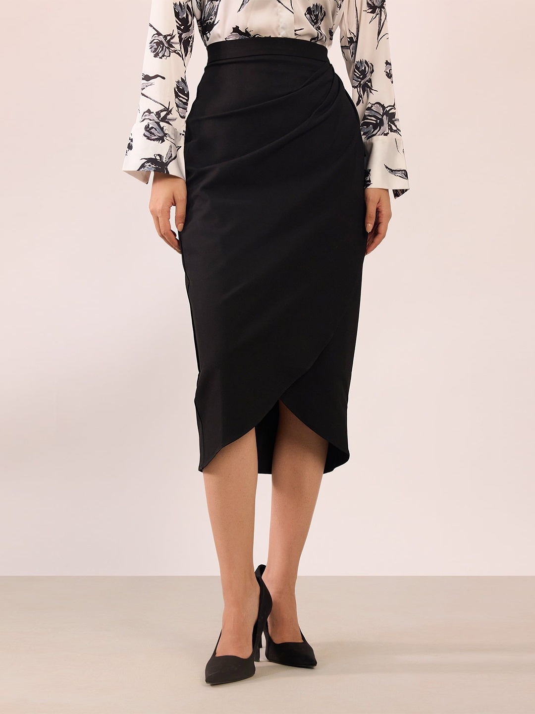 

Virgio Women Rescued Poly Midi Length Solid Skirt, Black