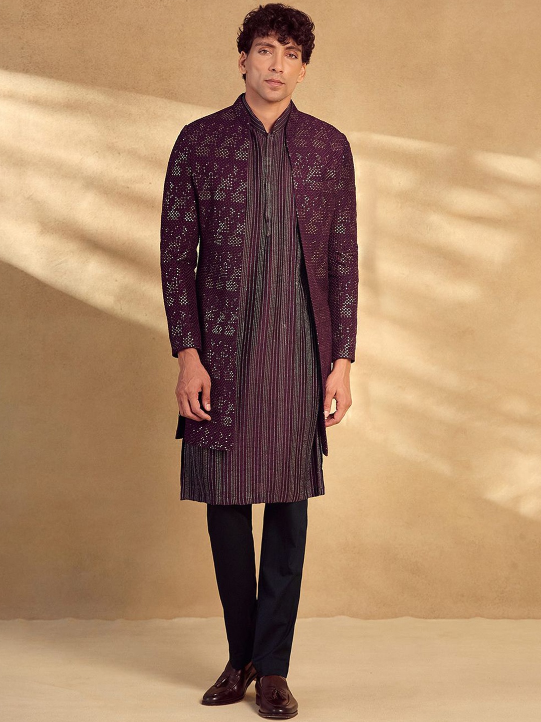 

Alaya Advani Men Sequined Open Sherwani Set, Purple