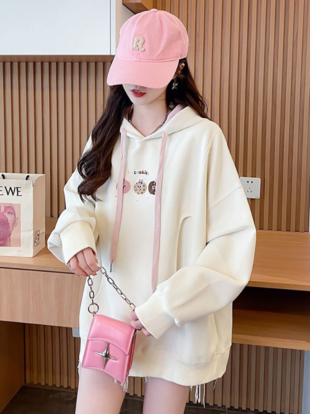 

StyleCast x Revolte Women Printed Cotton Hooded Sweatshirt, Off white