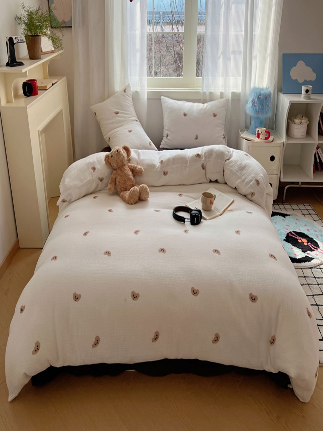 

JC HOME Brown & White 3 Pieces Cartoon Characters Single Bedding Set