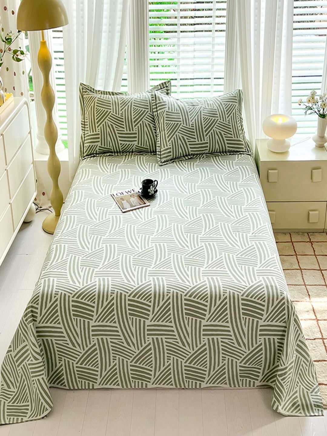

JC HOME Green & White Geometric Single Bedsheet with 1 Pillow Covers