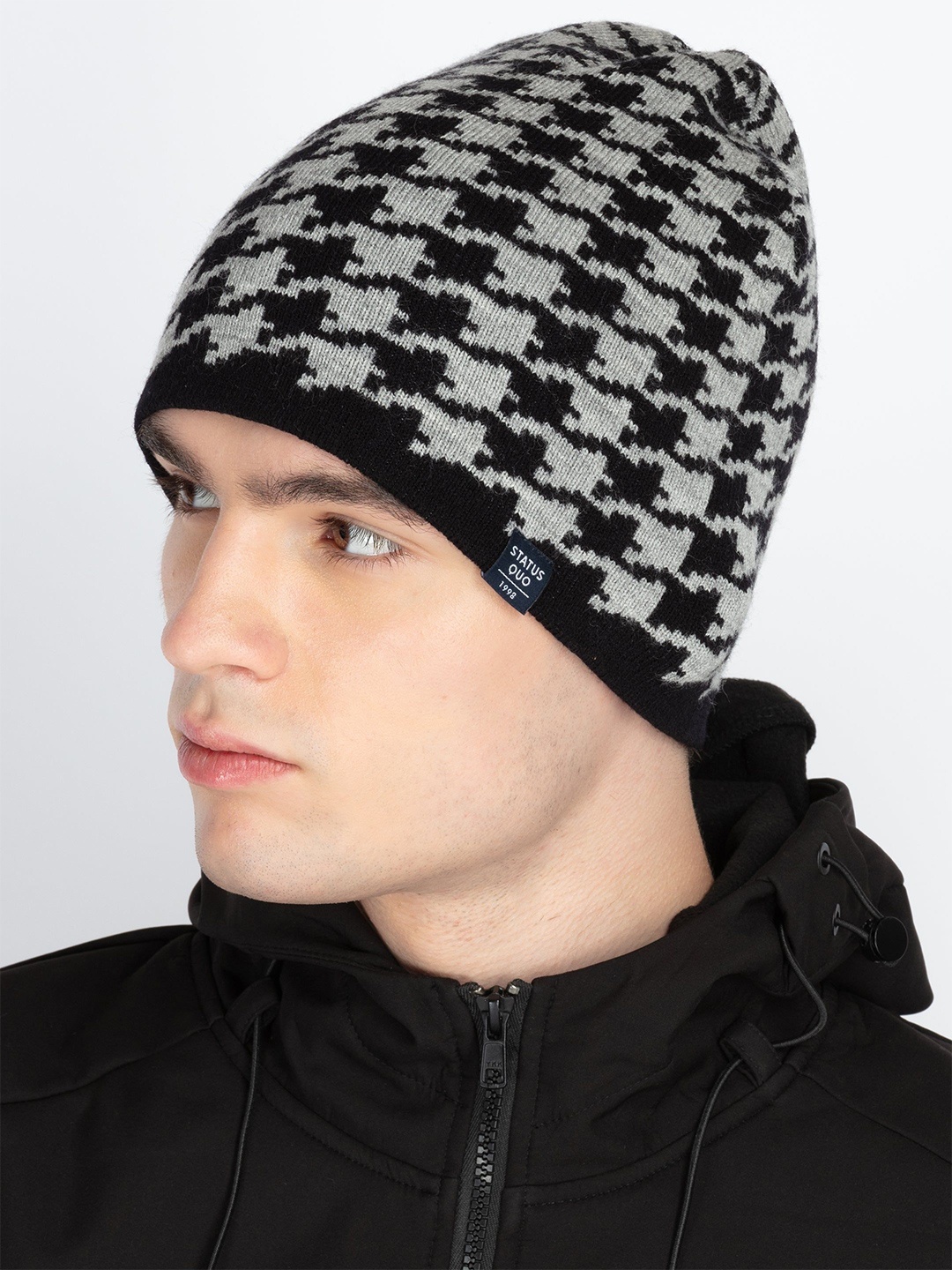 

Status Quo Men Self Design Beanie, Black
