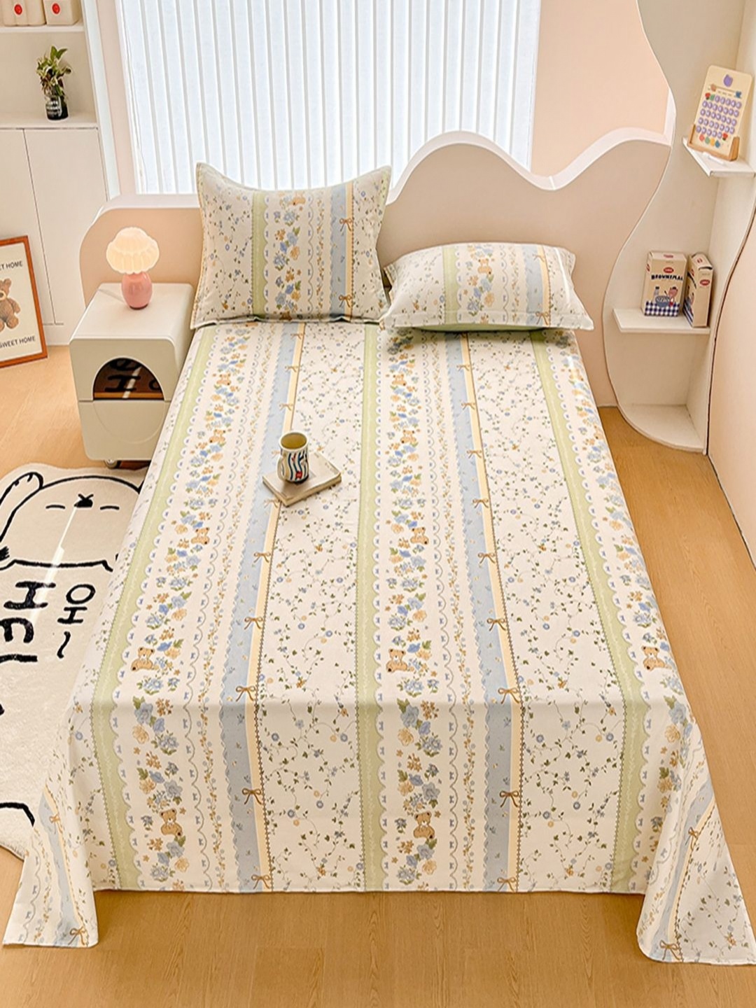 

JC HOME Cream-Coloured Floral Printed Cotton 220 TC Single Bedsheet Set 1.60 m x 2.30 m