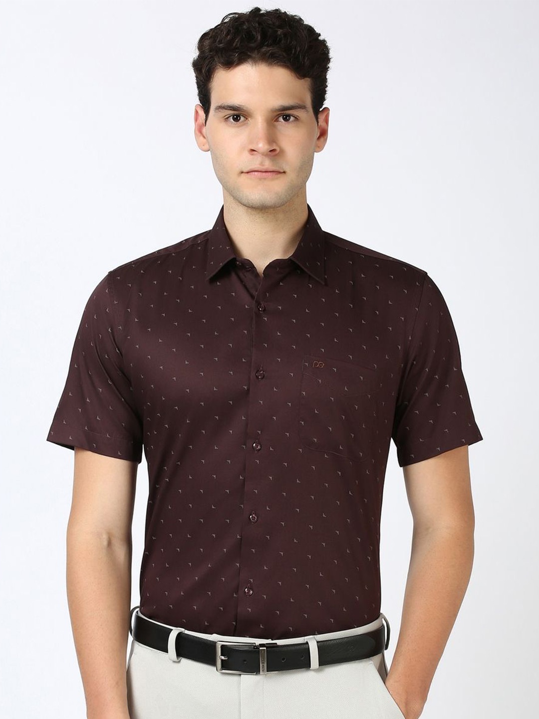 

Peter England Men Spread Collar Micro Ditsy Printed Cotton Casual Shirt, Brown