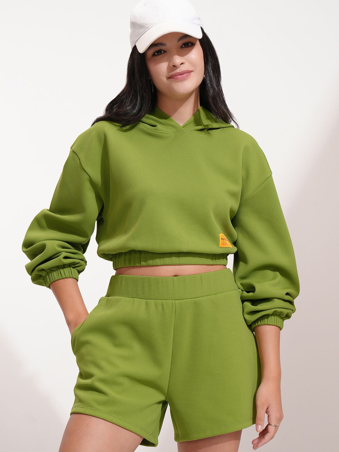 

ESPYR By Tokyo Talkies Hooded Self Design Sweatshirt With Shorts, Green