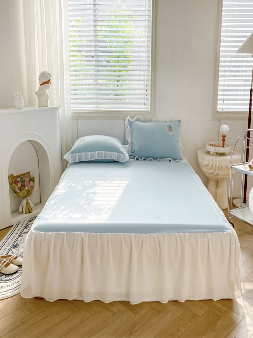 

JC HOME Blue & White 4 Pieces Double Queen Regular Bedding Set