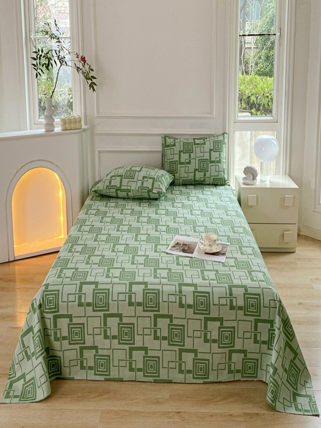 

JC HOME Green Abstract Printed150 TC Single Bedsheet Set 1.50 m x 2.30 m