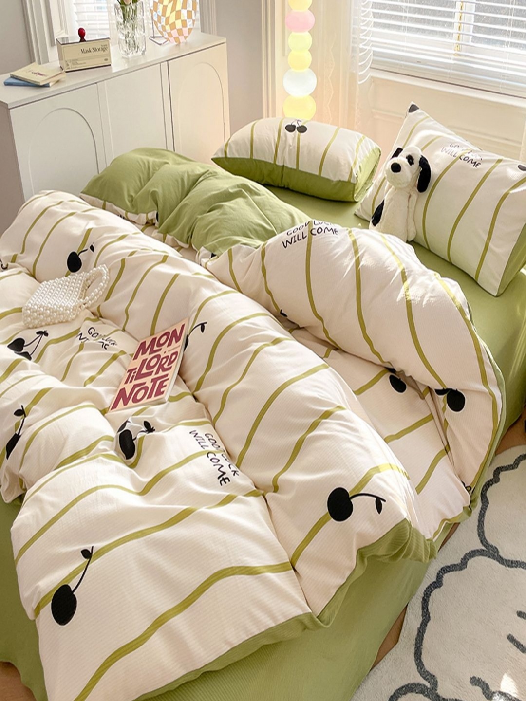 

JC HOME Green & Beige Floral Polycotton 4 Piece Double King Regular Bedding Set