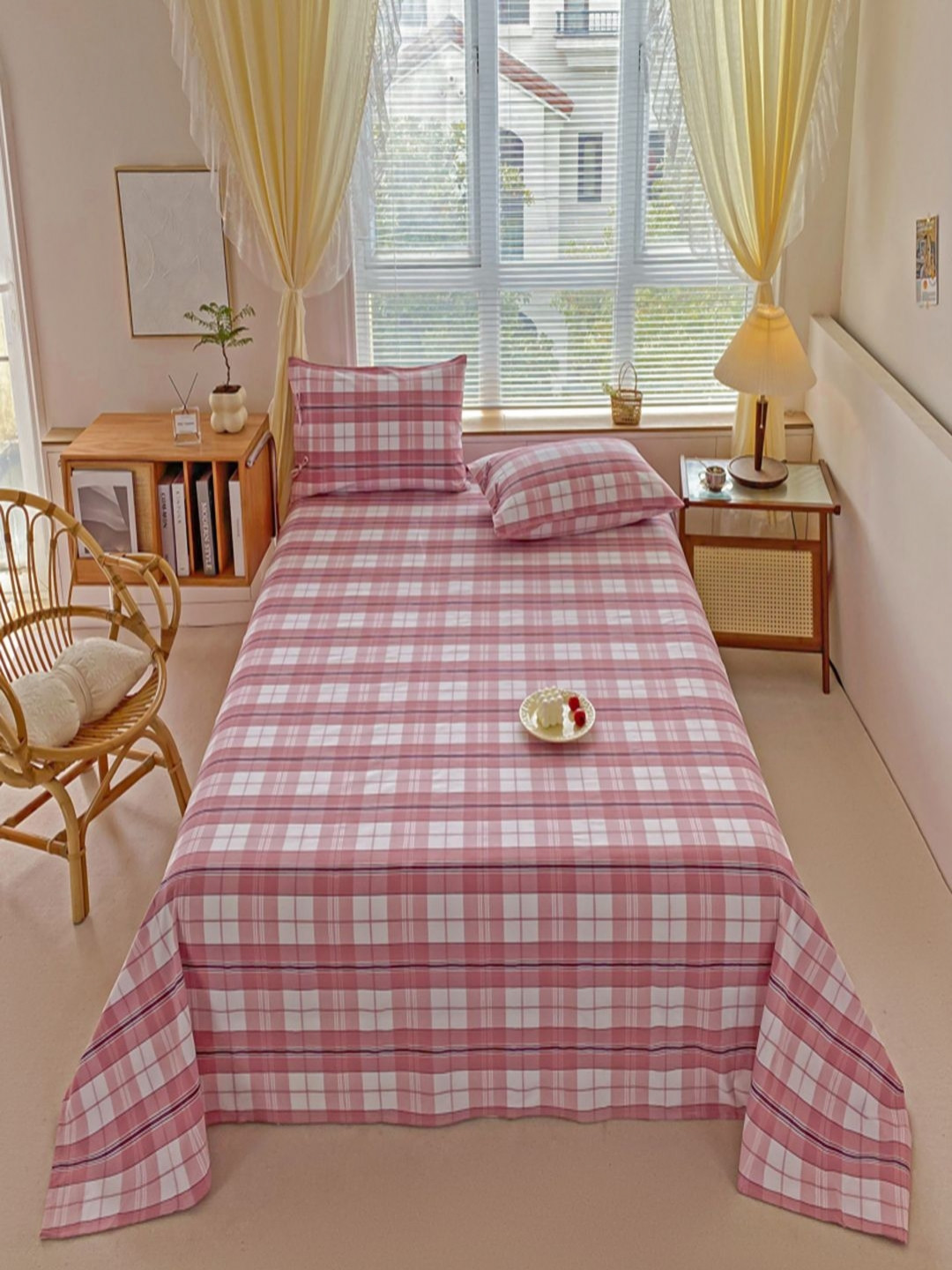 

JC HOME Pink & White Checked Pure Cotton 230 TC King Bedsheet Set 2.3 x 2 m