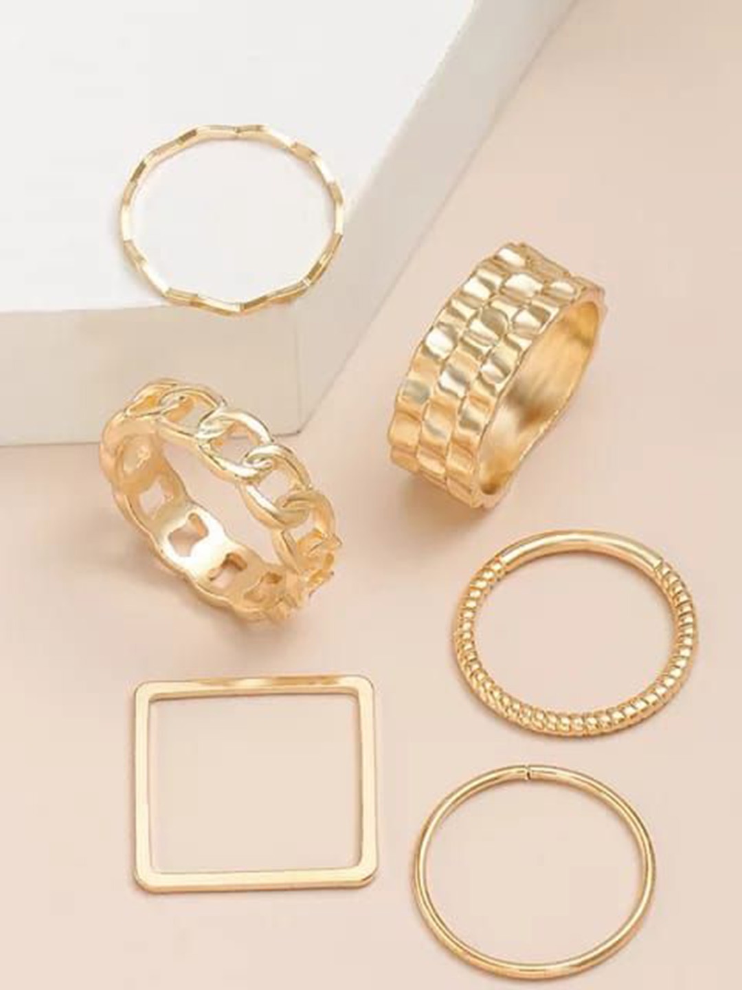 

YU FASHIONS Set Of 6 Gold-Plated Stainless Steel Square Shaped Finger Rings