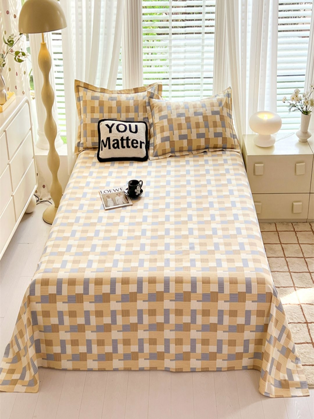 

JC HOME Cream-Coloured Geometric Pure Cotton 230TC King Bedsheet Set 2.30 m x 2.00 m
