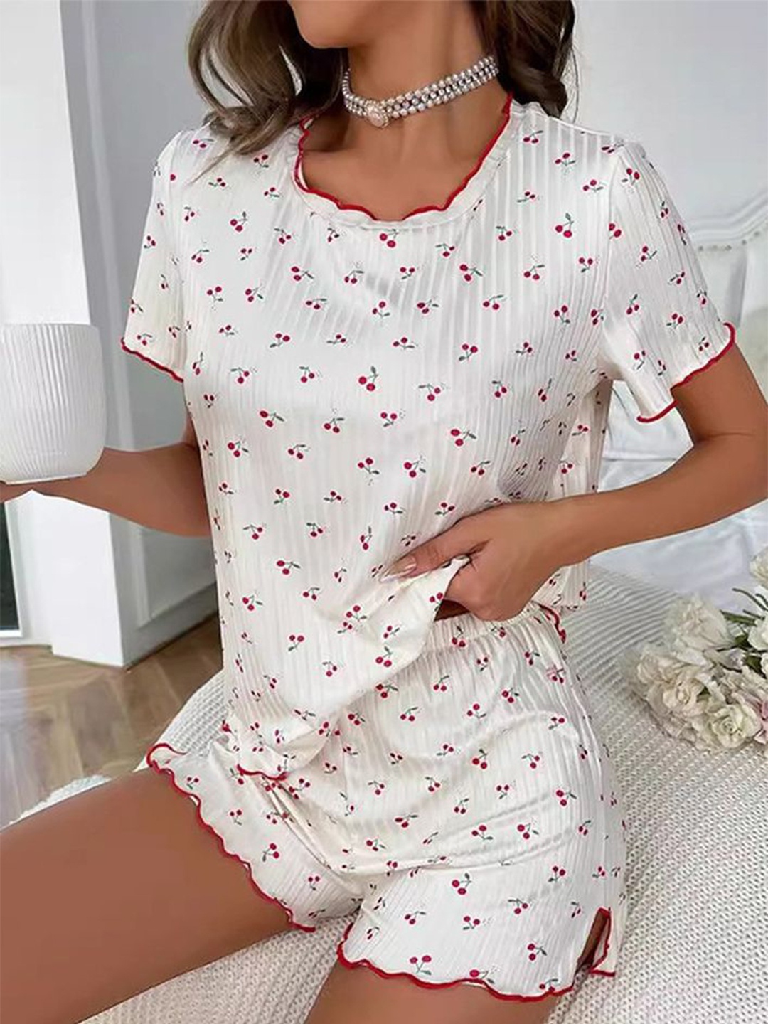 

LULU & SKY Women Printed Tshirt With Shorts Night Suits, White