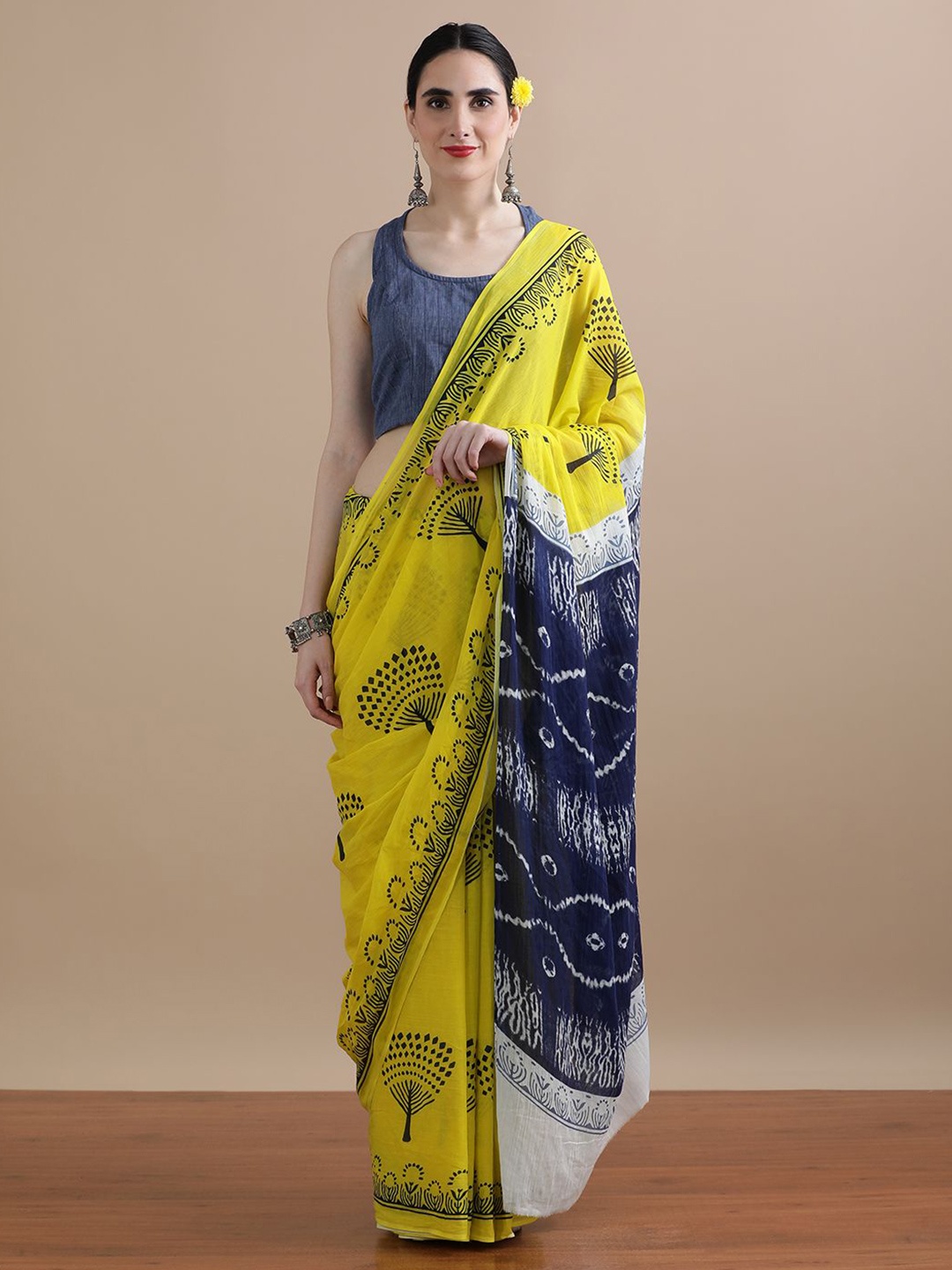 

Jaipur Kurti Floral Printed Pure Cotton Saree, Yellow