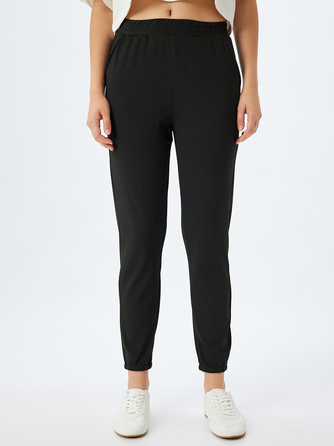 

Koton Women Mid-Rise Joggers, Black