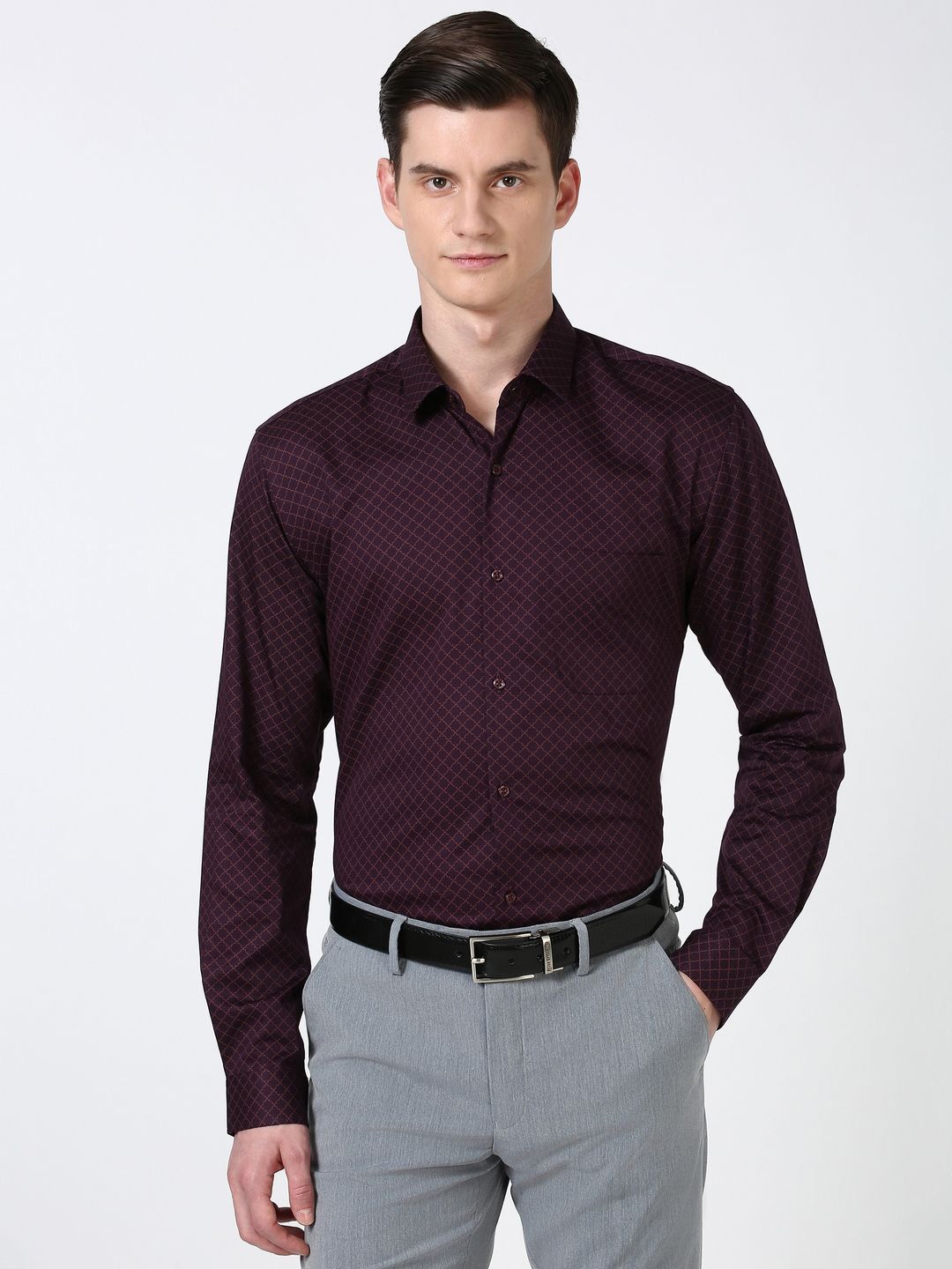 

Peter England Men Spread Collar Geometric Printed Cotton Casual Shirt, Brown