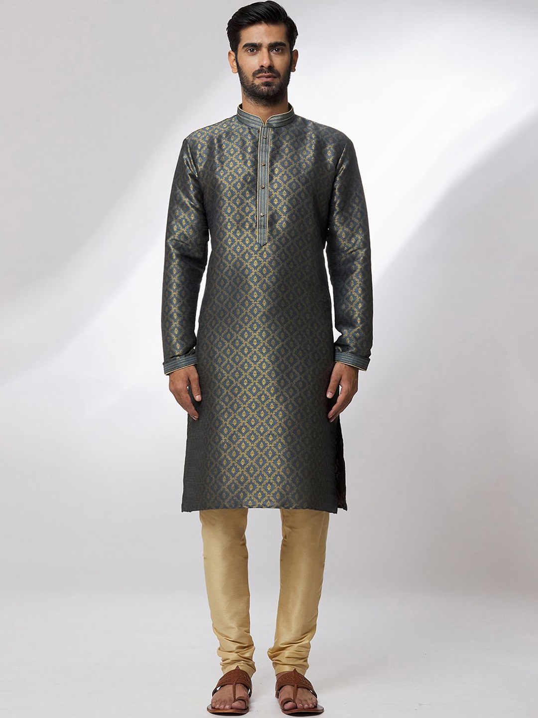 

Samyukta Singhania Ethnic Motifs Woven Design Mandarin Collar Kurta With Pyjamas, Grey