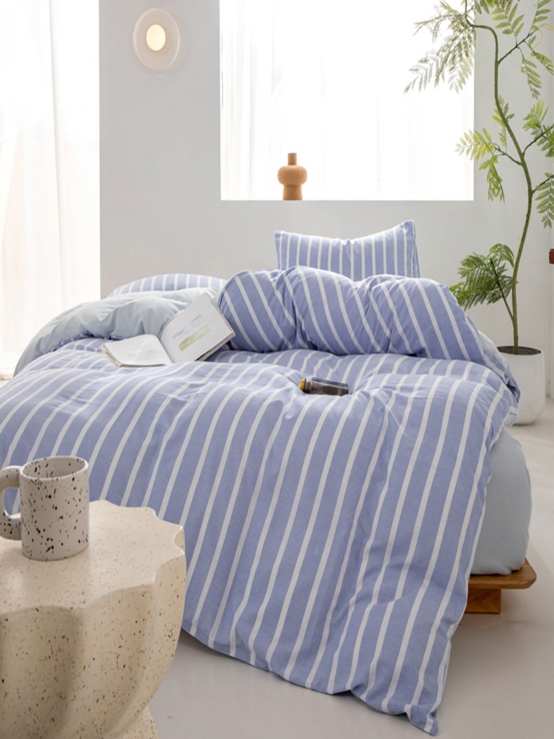 

JC HOME Blue & White Striped Polycotton 3 Piece Double Queen Regular Bedding Set