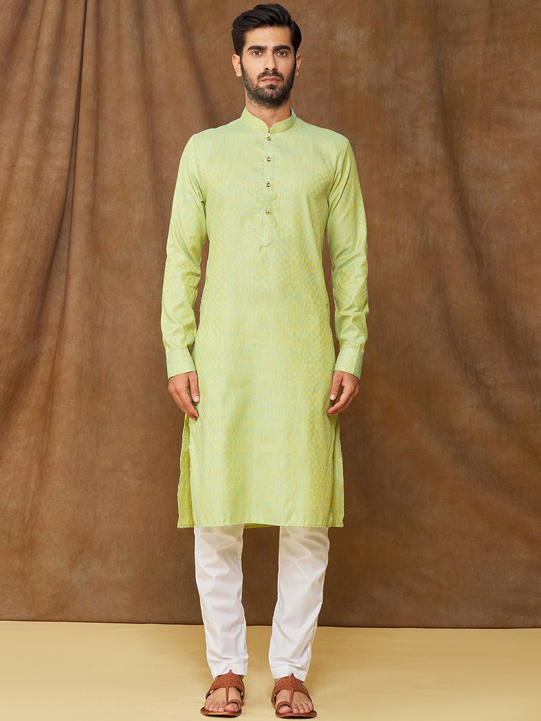 

Samyukta Singhania Men Regular Kurta with Pyjamas, Green