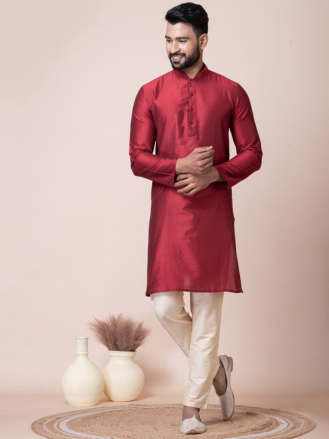 

HERE&NOW Maroon Mandarin Collar Long Sleeves Regular Straight Kurta