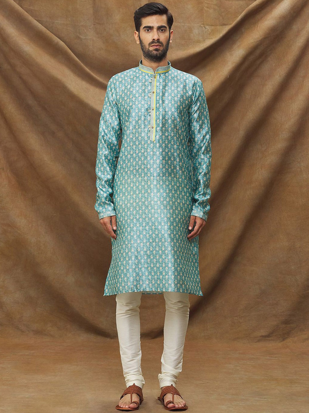 

Samyukta Singhania Floral Printed Mandarin Collar Kurta With Churidar, Blue