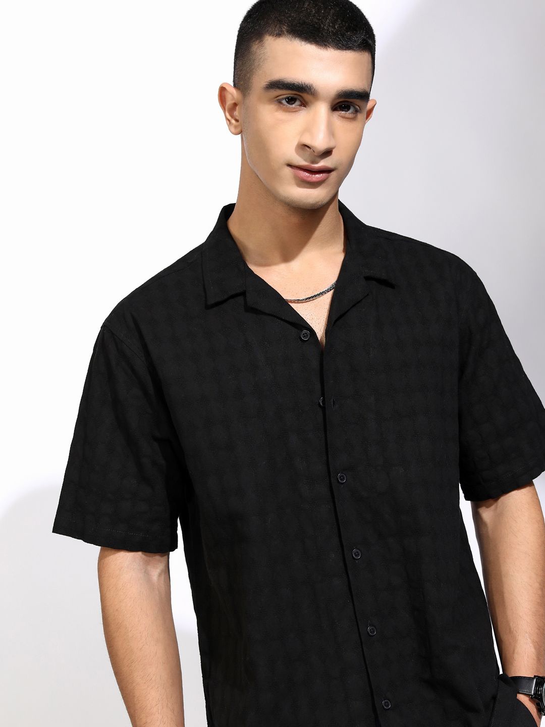 

HIGHLANDER Men Mocklino Dobby Textured Solid Cuban Collar Relaxed Shirt, Black