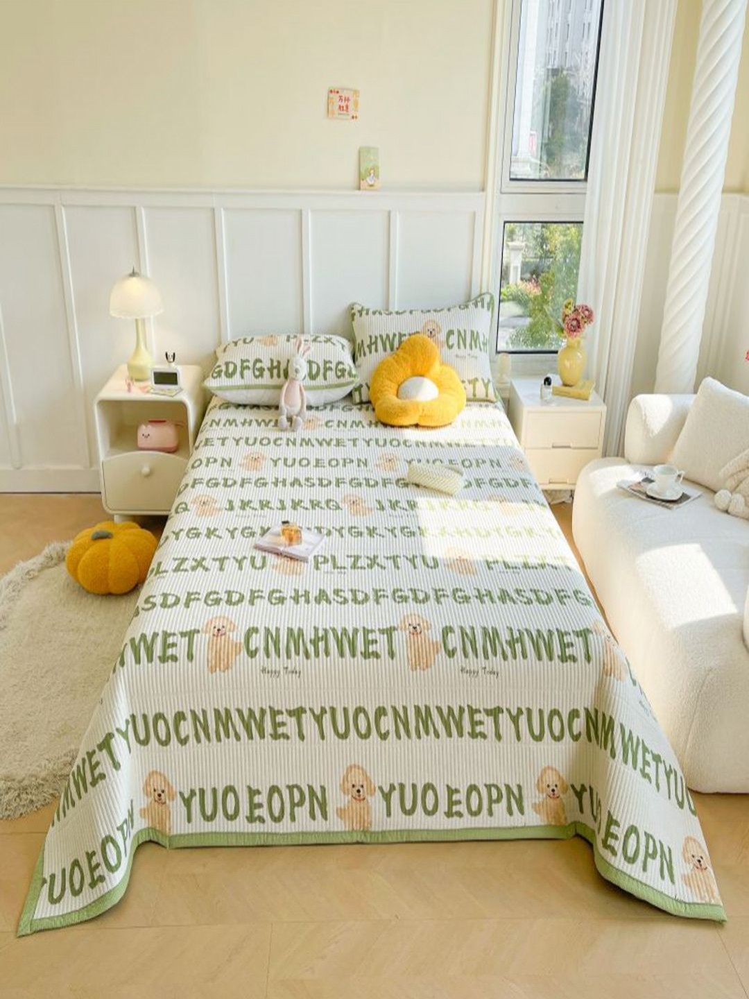 

JC HOME Beige & Green Printed 162 TC Double Queen Bed Cover With 2 Pillow Covers