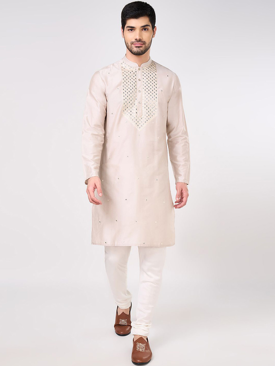 

indus route by Pantaloons Floral Embroidered Mandarin Collar Mirror Work Straight Kurta, White