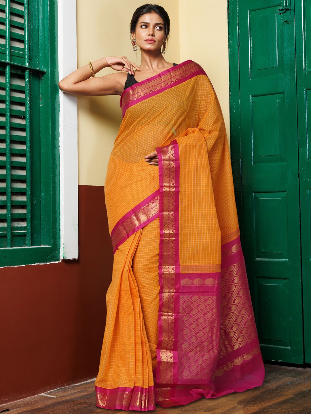 

Unnati Silks Woven Design Pure Cotton Gadwal Saree, Orange