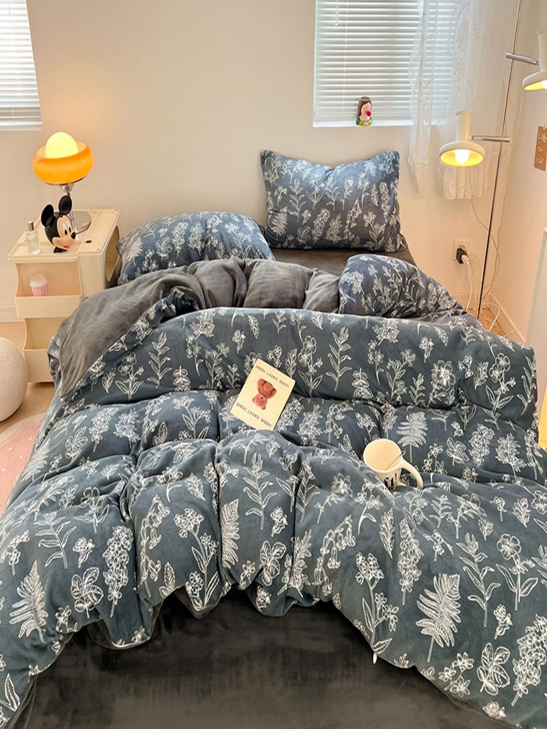 

JC HOME Black & White Floral Polycotton 3 Piece Double King Regular Bedding Set