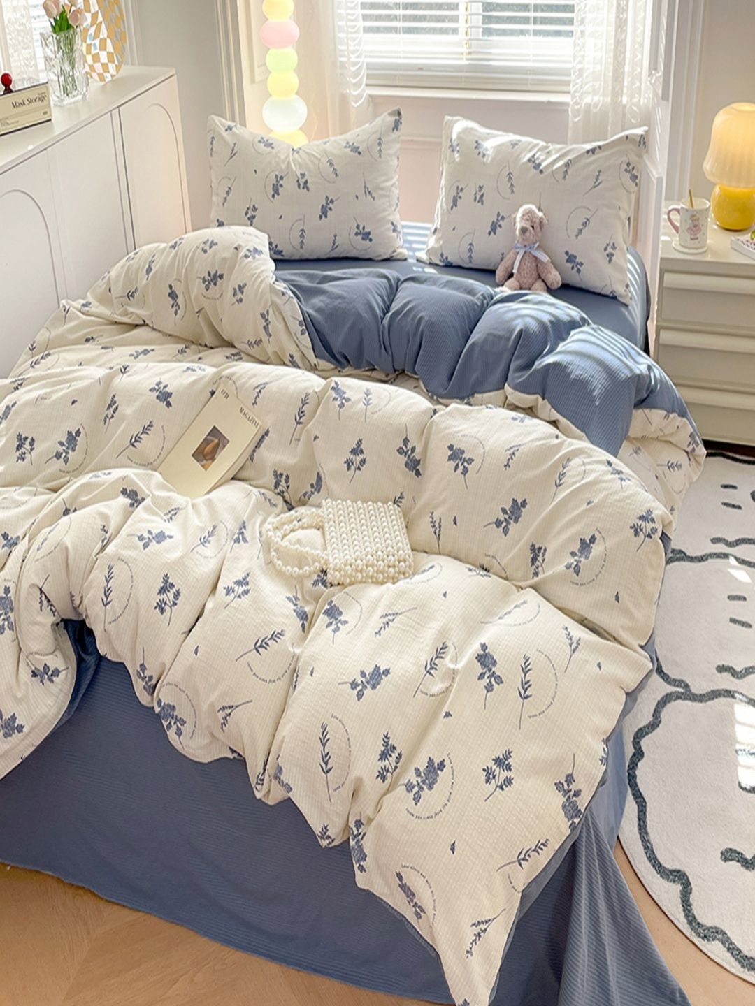 

JC HOME Navy Blue & White 3 Piece Floral Single Regular Bedding Set